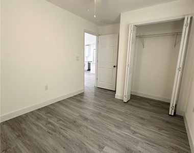 414 Miramar Road - Photo Thumbnail 5
