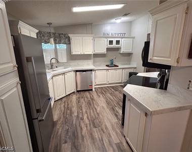 10561 Lake Loop Road - Photo Thumbnail 5