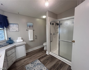 10561 Lake Loop Road - Photo Thumbnail 24