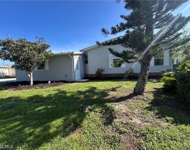 10561 Lake Loop Road - Photo Thumbnail 29