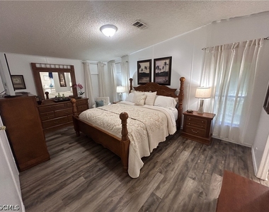 10561 Lake Loop Road - Photo Thumbnail 20