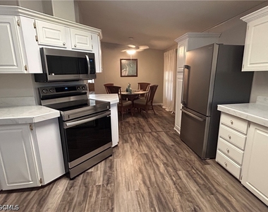 10561 Lake Loop Road - Photo Thumbnail 6