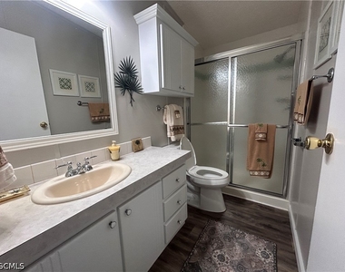10561 Lake Loop Road - Photo Thumbnail 18