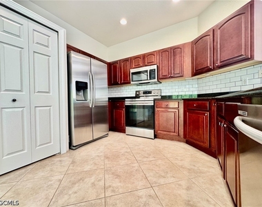 839 Puccini Avenue S - Photo Thumbnail 11