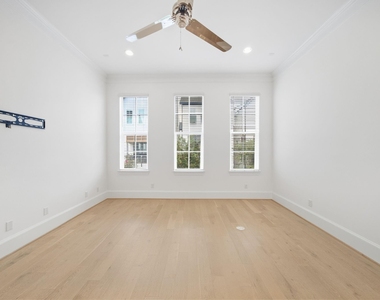 3409 Timbergrove Oaks Street - Photo Thumbnail 9