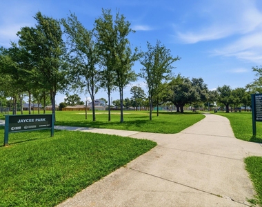 3409 Timbergrove Oaks Street - Photo Thumbnail 19