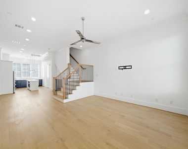 3409 Timbergrove Oaks Street - Photo Thumbnail 3