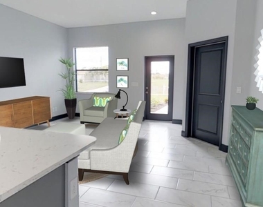 1315 Ne 8th Place - Photo Thumbnail 5