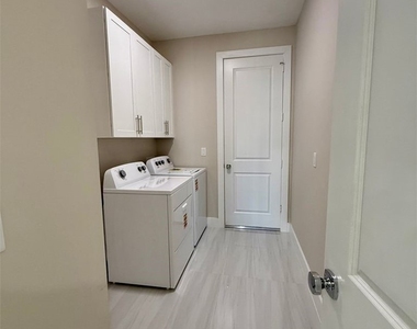 607 Nw 8th Terrace - Photo Thumbnail 17