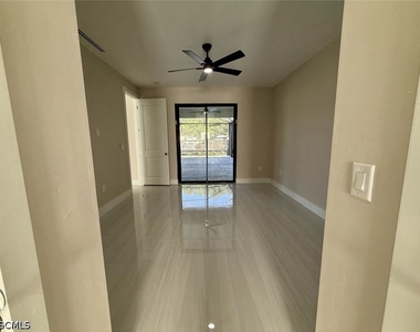 607 Nw 8th Terrace - Photo Thumbnail 2