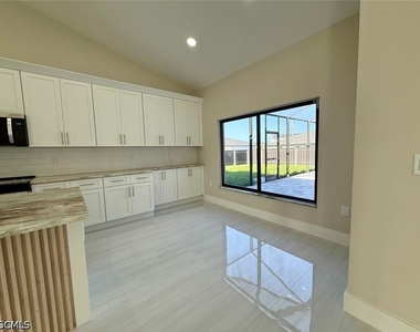 607 Nw 8th Terrace - Photo Thumbnail 7