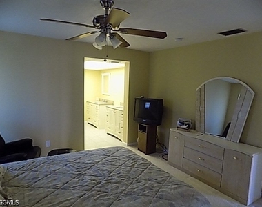 3614 Se 16th Place - Photo Thumbnail 18