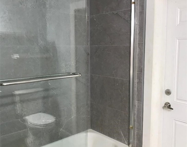 1726 Se 10th Place - Photo Thumbnail 13