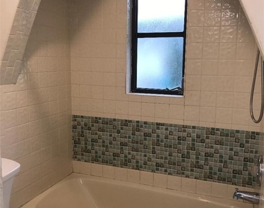 1726 Se 10th Place - Photo Thumbnail 8