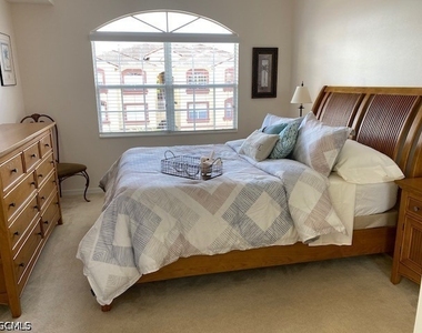 11400 Ocean Walk Lane - Photo Thumbnail 9