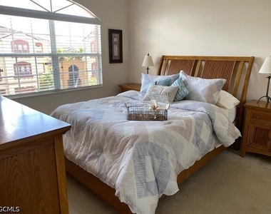 11400 Ocean Walk Lane - Photo Thumbnail 8