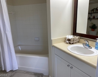 11400 Ocean Walk Lane - Photo Thumbnail 10