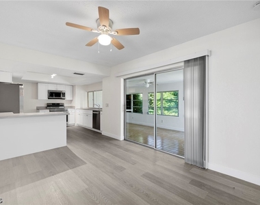 5734 Sw 1st Court - Photo Thumbnail 9
