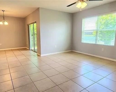 2625 Manzilla Lane - Photo Thumbnail 6