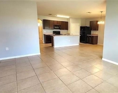 2625 Manzilla Lane - Photo Thumbnail 4