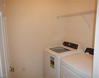 2625 Manzilla Lane - Photo Thumbnail 8