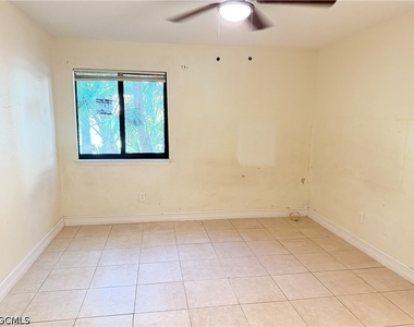2875 Winkler Avenue - Photo Thumbnail 3