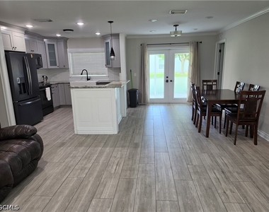 1300 Se 31st Terrace - Photo Thumbnail 21