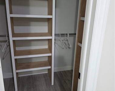 1300 Se 31st Terrace - Photo Thumbnail 10
