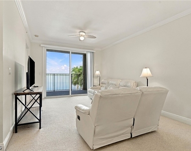 2825 Palm Beach Boulevard - Photo Thumbnail 8