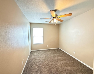 15423 Fir Woods Lane - Photo Thumbnail 30