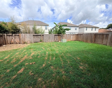 15423 Fir Woods Lane - Photo Thumbnail 41