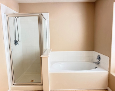 15423 Fir Woods Lane - Photo Thumbnail 25