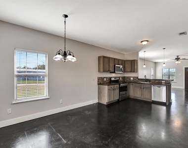 2546 16th Street - Photo Thumbnail 18