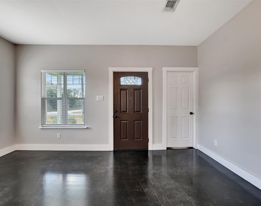 2546 16th Street - Photo Thumbnail 4