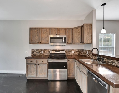 2546 16th Street - Photo Thumbnail 13