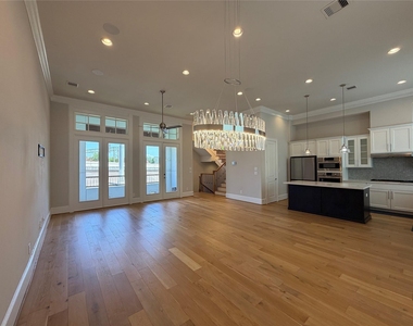 824 Cage Street - Photo Thumbnail 3