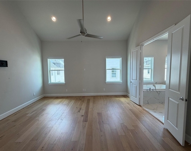 824 Cage Street - Photo Thumbnail 4