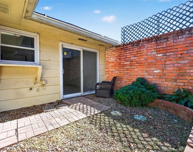 17104 Blackhawk Boulevard - Photo Thumbnail 32