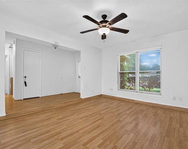 17104 Blackhawk Boulevard - Photo Thumbnail 8