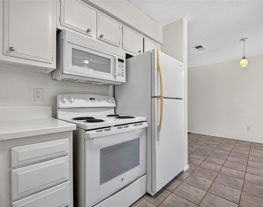 17104 Blackhawk Boulevard - Photo Thumbnail 18