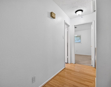17104 Blackhawk Boulevard - Photo Thumbnail 22