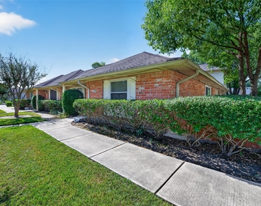 17104 Blackhawk Boulevard - Photo Thumbnail 1