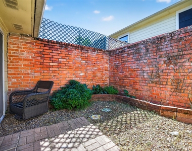 17104 Blackhawk Boulevard - Photo Thumbnail 31