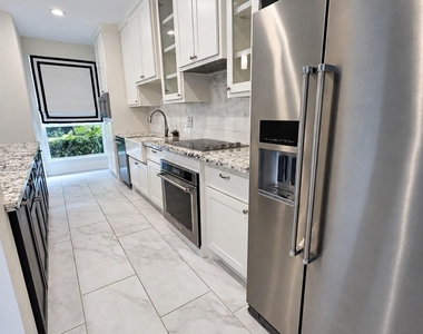 1201 Mcduffie Street - Photo Thumbnail 4