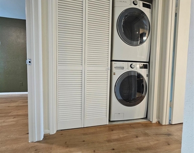 1201 Mcduffie Street - Photo Thumbnail 13