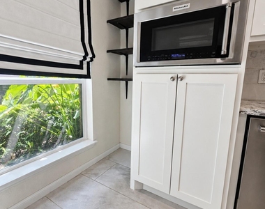 1201 Mcduffie Street - Photo Thumbnail 6