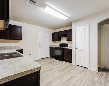 10311 Van Hut Lane - Photo Thumbnail 2