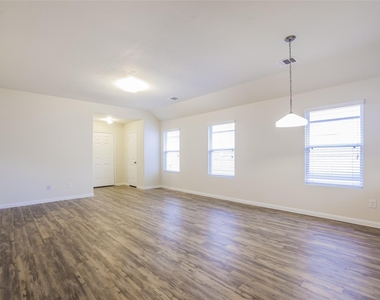 10311 Van Hut Lane - Photo Thumbnail 8