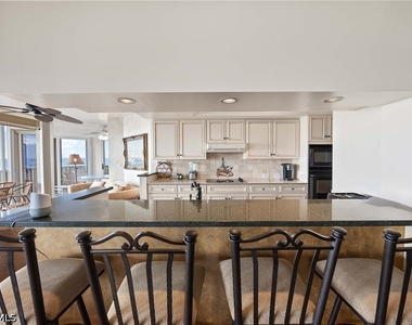 5550 Heron Point Drive - Photo Thumbnail 7