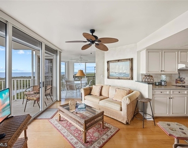 5550 Heron Point Drive - Photo Thumbnail 6